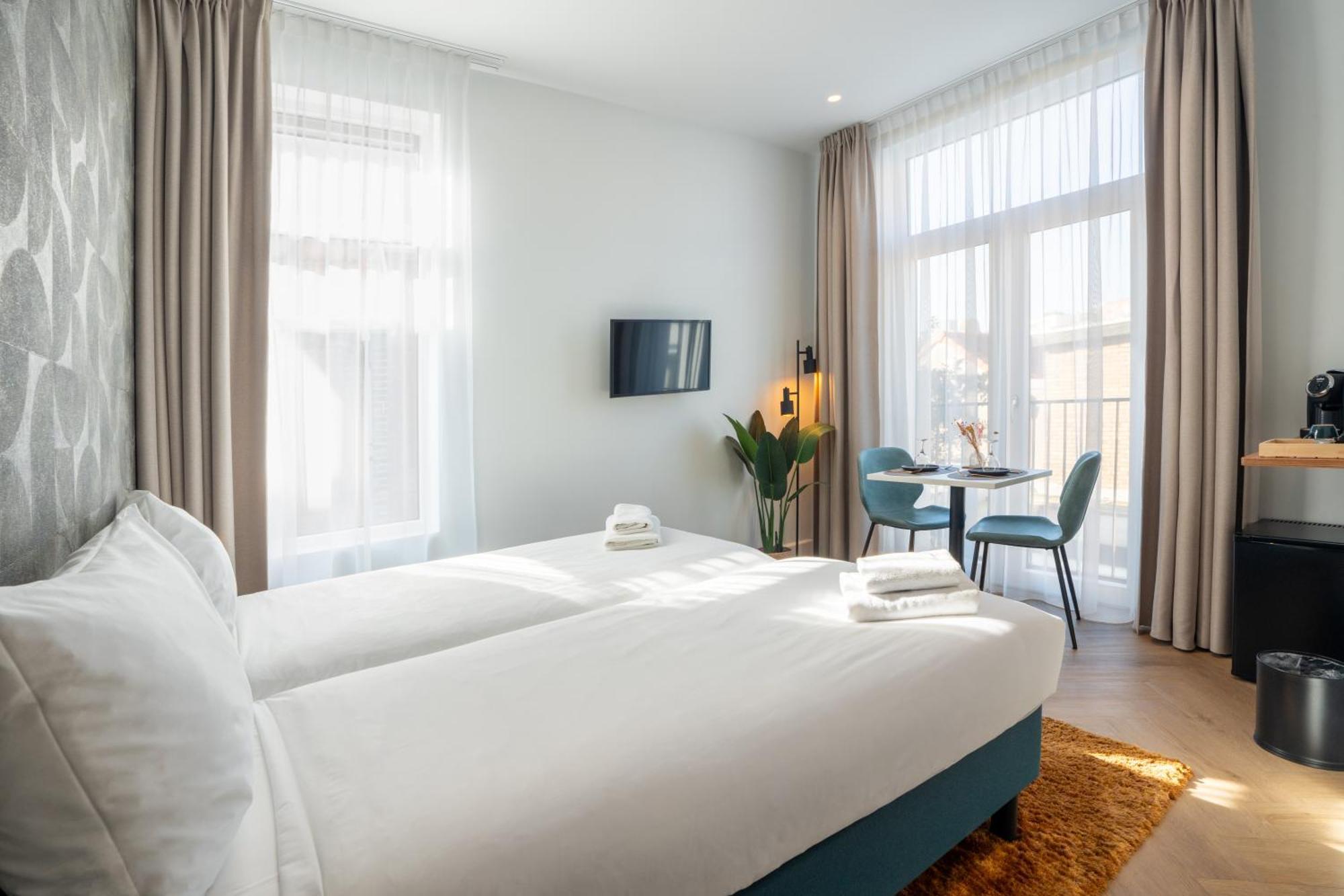 Hotel Boutique At Sea *